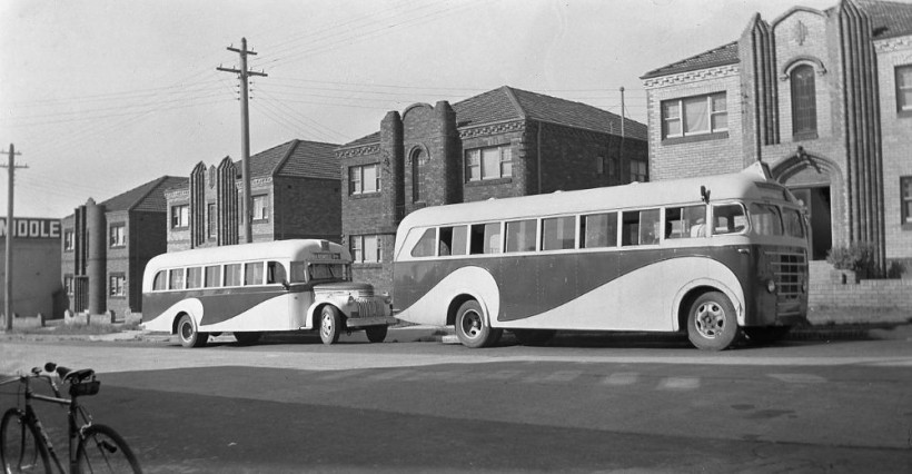 Blythe E H - mo 086 Ford Waddingtons 37, mo 765 Chevrolet Syd Wood 30 - Hurstville 18.01.1949.JPG