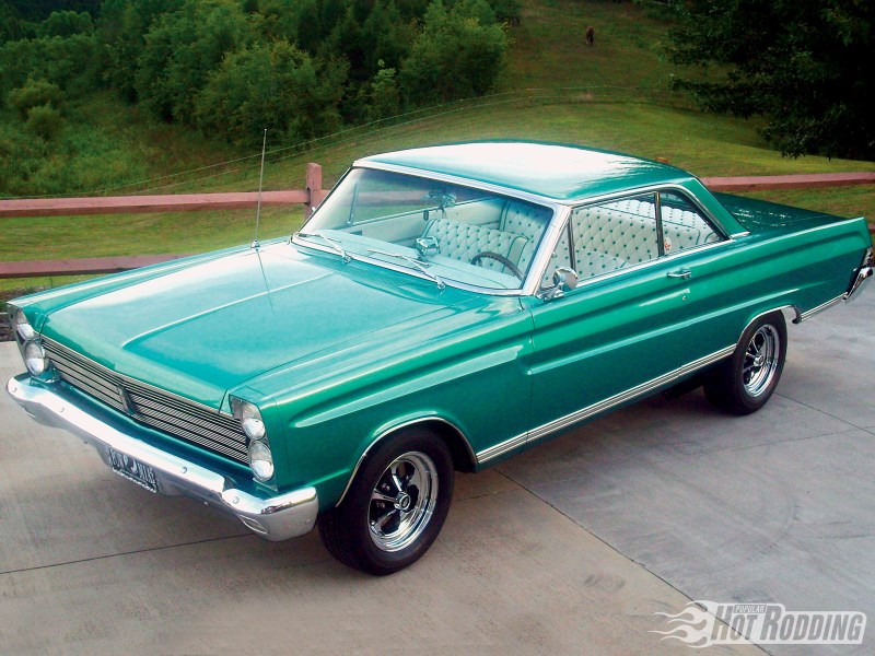 The Mercury Comet.Compare this to the similar looking Falcon coupe.