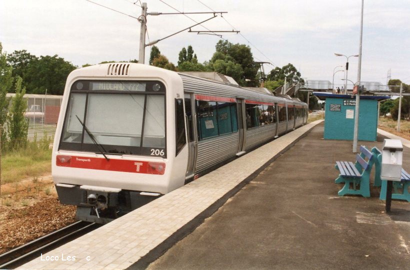 img952 - Transperth EMU set on Midland line [206 visible] c.1997.jpg