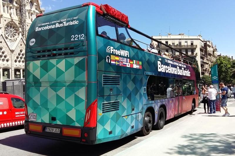 New image of Barcelona tourist bus.