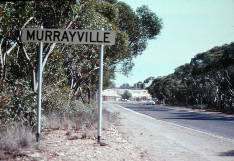 219  Entrance to Murrayville, Victoria  8-1976