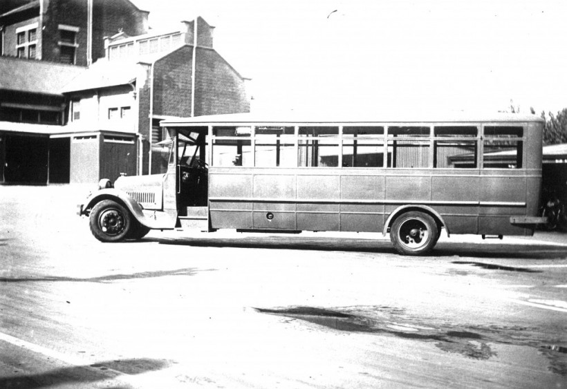 222A  Perway bus 44  ex 1920s private bus  c1940s