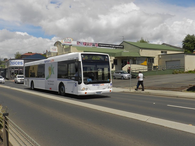 Mersey Link bus 99 on Formby Rd.jpg