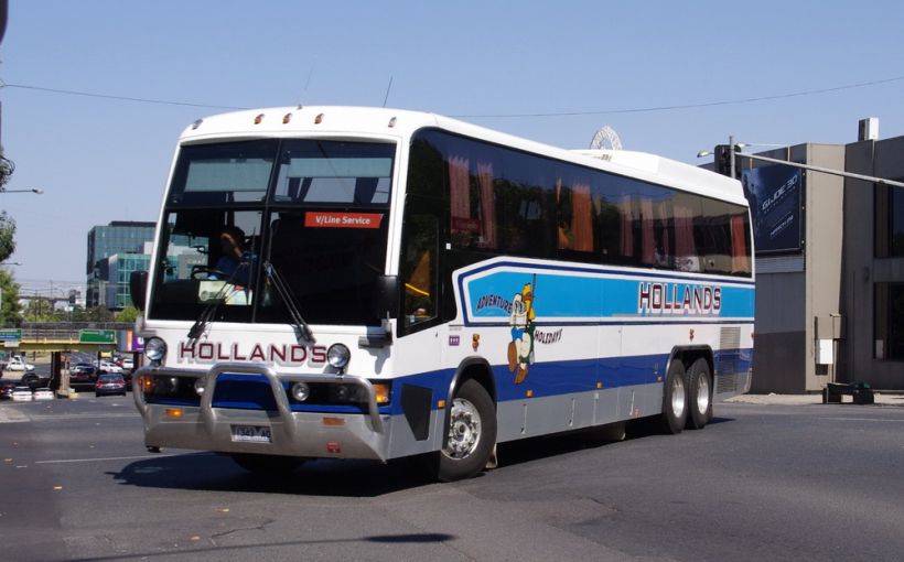 1343 AO
Holland's Adventure Holidays – Avoca a 1997 Motorcoach "Classic III" on Regional Rail about to enter Southern Cross Station ex The Oxley Explorer Walcha, ex Polley's of Gympie
Keywords: venturatigerphoto (mca)