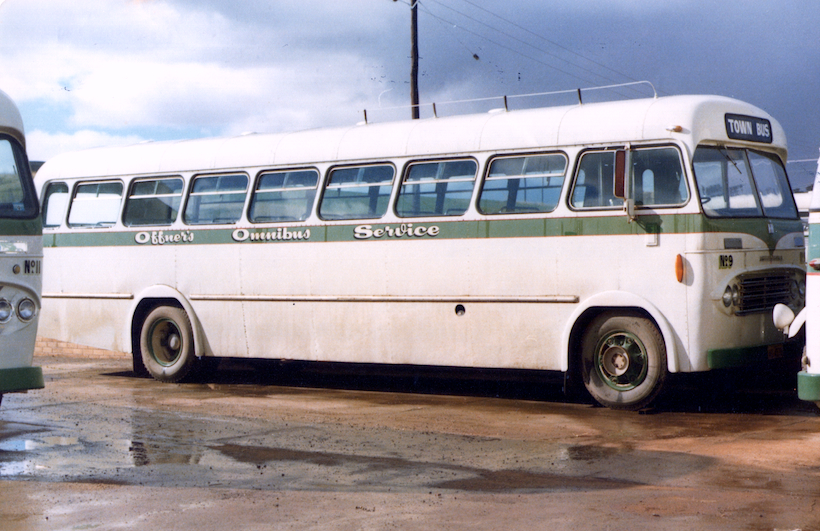 MO 4578
Offner's Omnibus Service, Wellington (9) MO 4578 International ACCO170 / PMC; Noted in service 22/8/83 - Dereg at depot 7/84. (photo by Greg Bush).
Keywords: International PMC