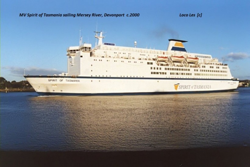 MV Spirt of Tasmania sailing Mersey River @ Devonport c.2000.jpg