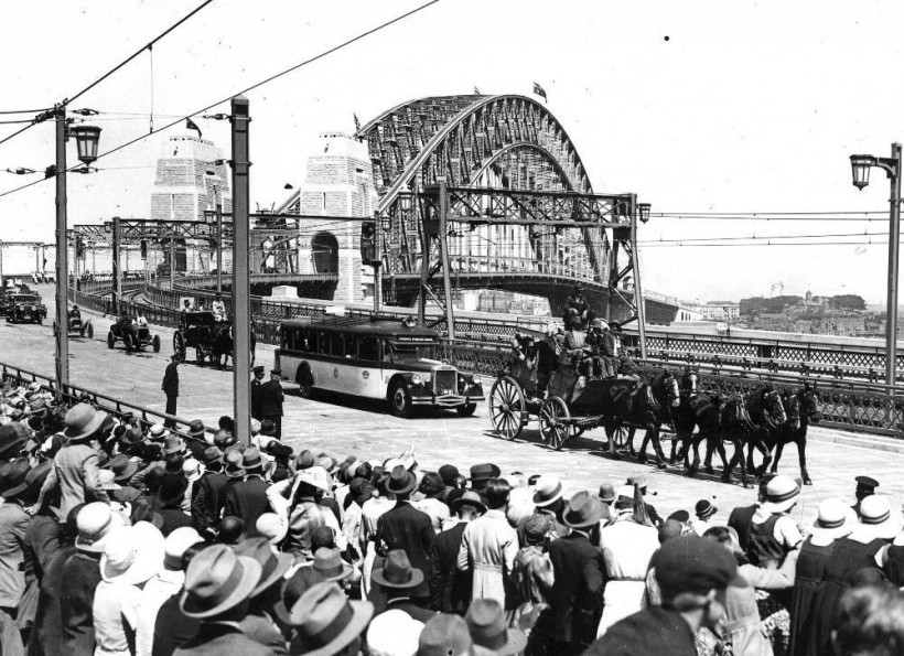 Opening of the Sydney Harbour Bridge 19.03.1932 - Procession - 04r.jpg