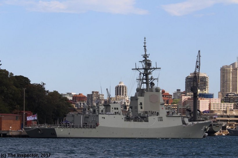 HMAS_Hobart_DDG39_GardenIsland_(25_9_17_F).jpg