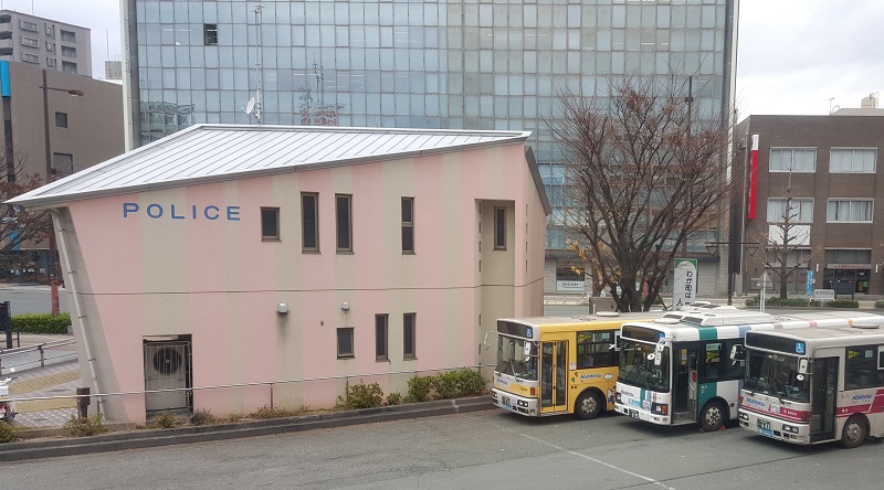 Nishitetsu Kurume Bus layover with police hut