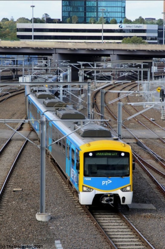 Metro_795M_Siemens_FederationSquare_Melbourne_(9_4_21).jpg